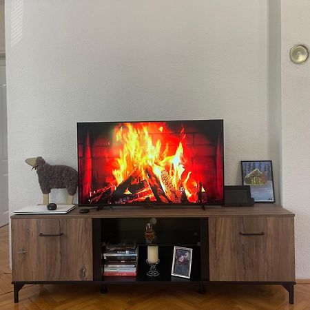 プラヴ Visitor Yard Bed & Breakfast エクステリア 写真